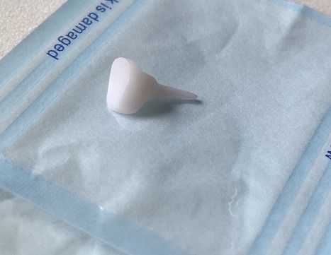 Reforçando a porcelana Pin Core dental de EMAX