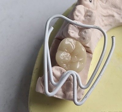 Dentes do zirconita da porcelana