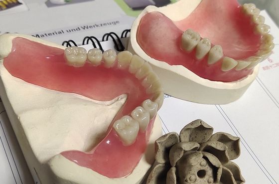 Dentadura parcial acrílica do arco completo