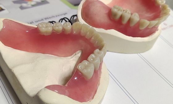 Mais baixa dentadura acrílica parcial estética removível curada quente